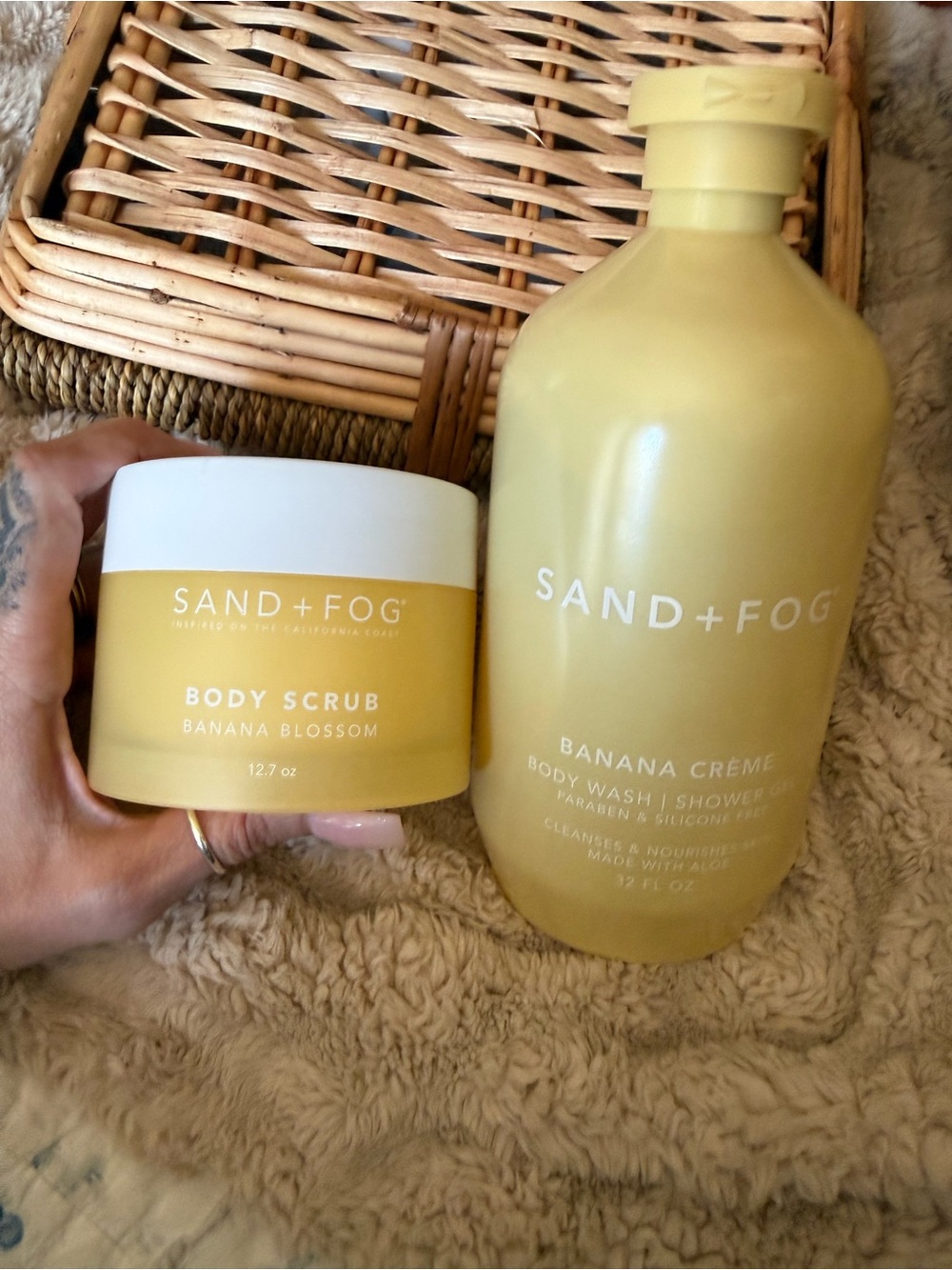 SAND+FOG Banana Crème Body Wash & Banana Blossom Body Scrub - Yellow - Picture 4 of 4